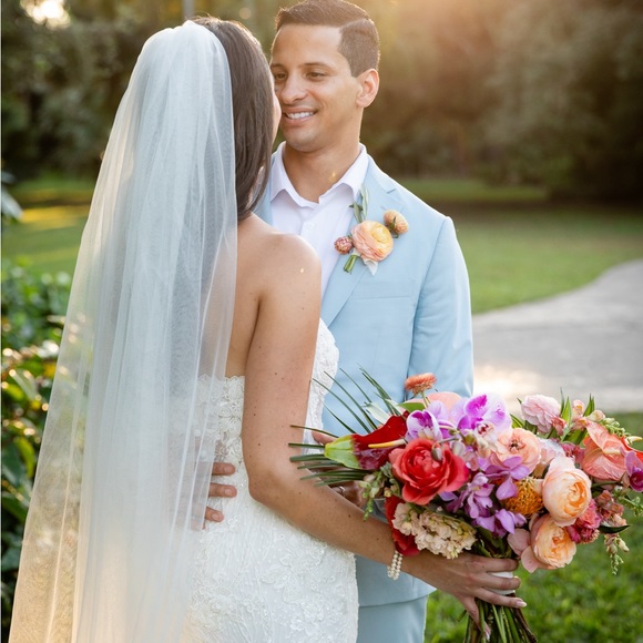 Martina Liana cathedral veil - Picture 5 of 6